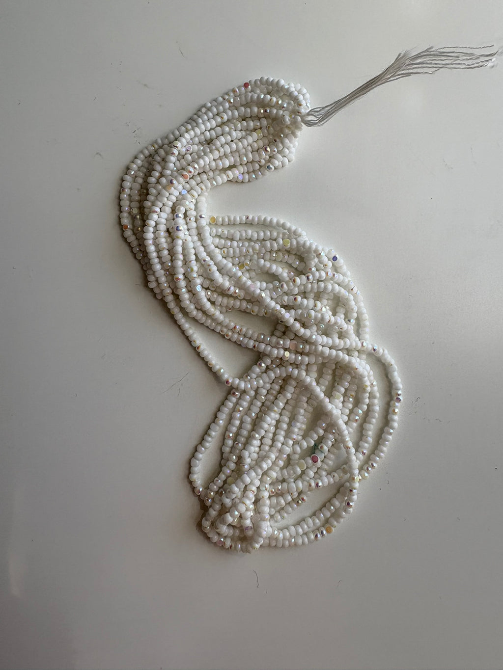 Mousetracks - Fancy Finish Sheen Beads 11/0 Hank