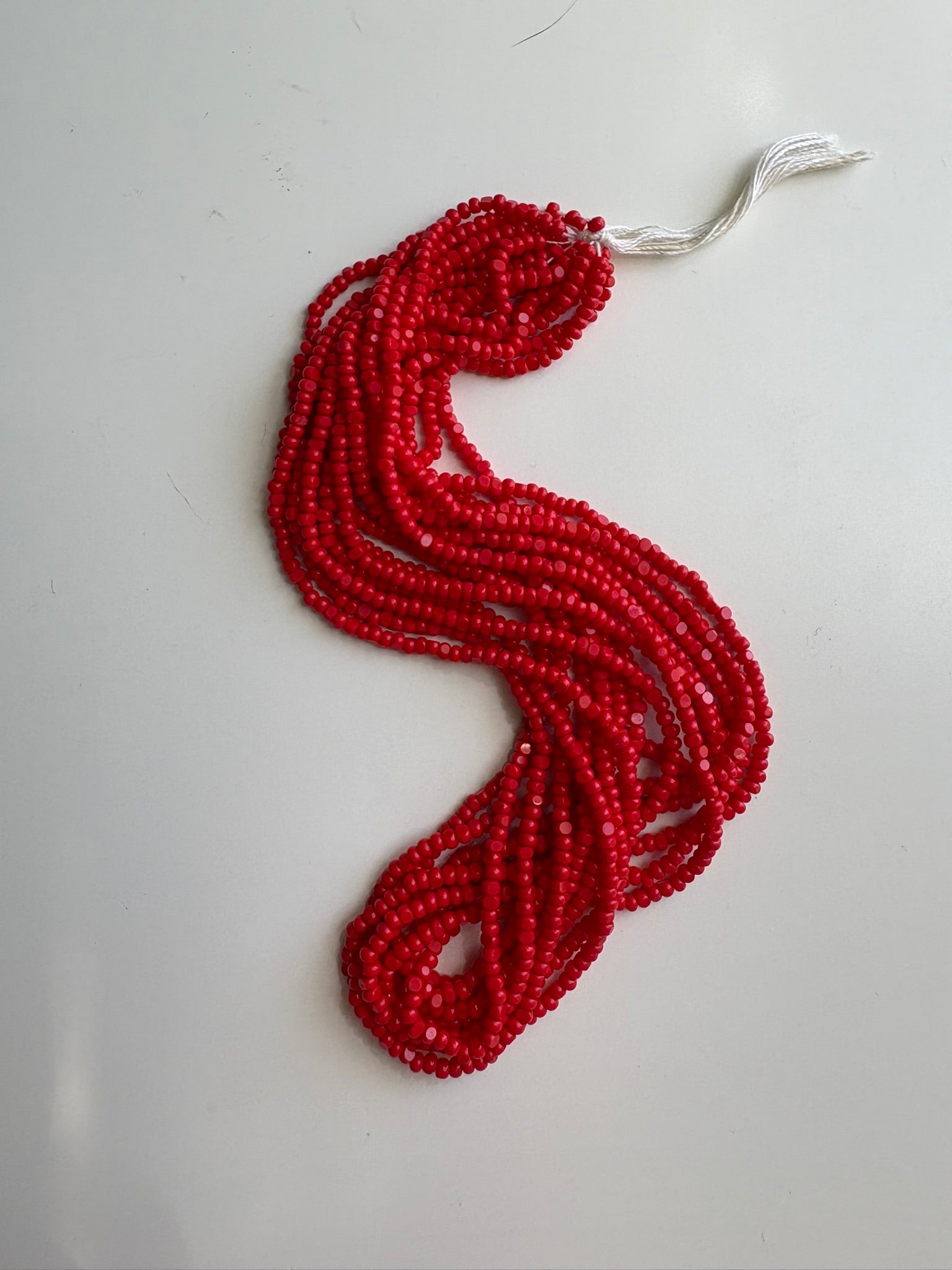 Red - Opaque Sheen Beads 11/0 Hank