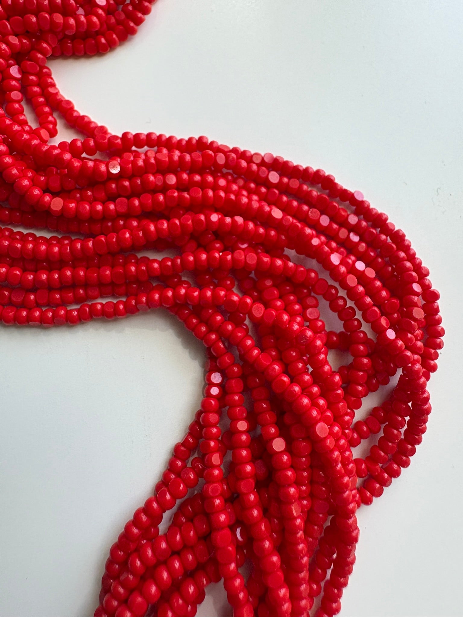 Red - Opaque Sheen Beads 11/0 Hank