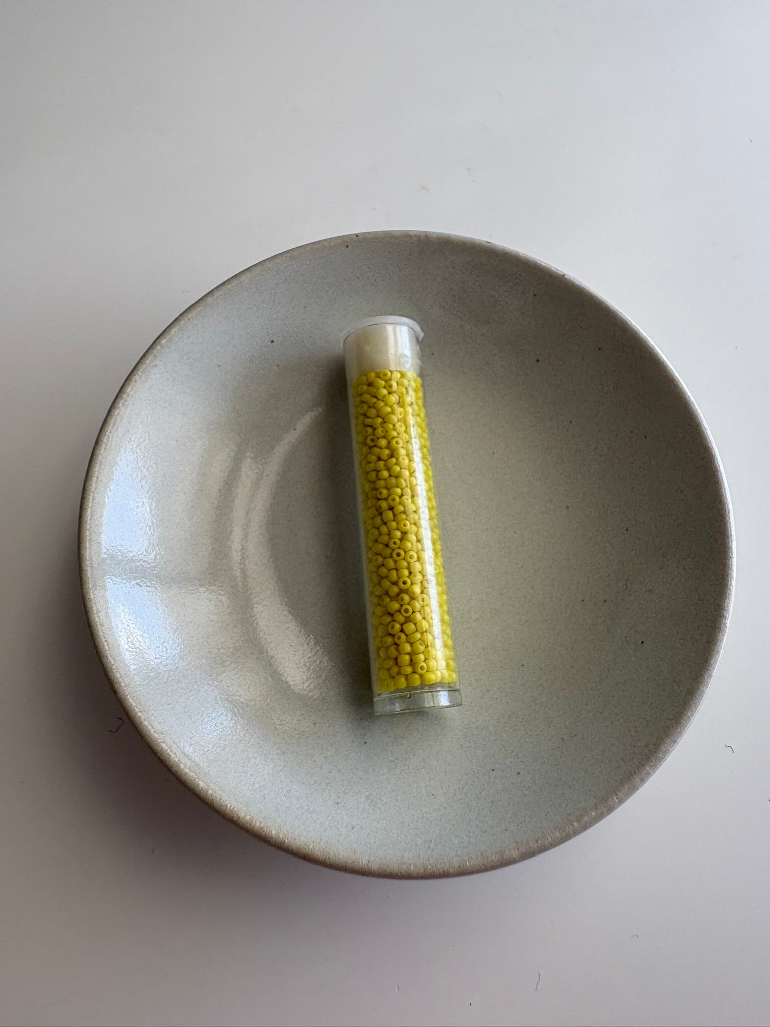 French Antique 18/0 seed beads - Bright yellow - 6 grams